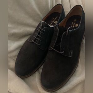 Men’s 10.5 Brunomagli suede shoes
